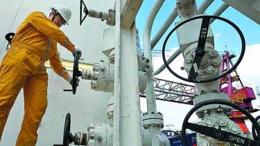 Pemex cerró en negativo última parte de 2017