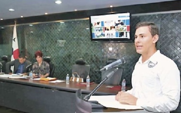 Dilatan debate de iniciativa anticorrupción