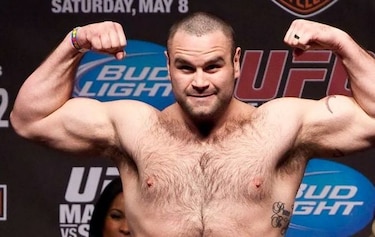 Fallece Tim Hague, exluchador de UFC, tras pelea de boxeo