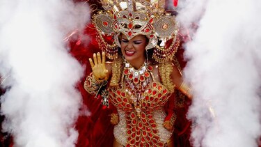 Panamá despide el C arnaval 2015 con quema de pólvora y entierro de la sardina