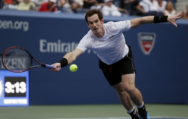 Andy Murray sufre para avanzar a la tercera ronda