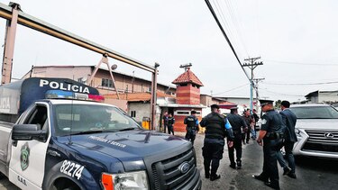 Fiscal asegura pruebas tras allanar oficina de Martinelli