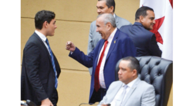 Asamblea Nacional retira del pleno acto de reforma constitucional