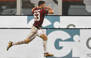 Milan se lleva el derbi copero y está en semifinales