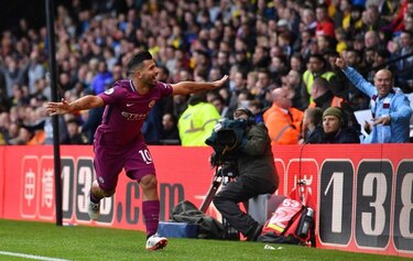 El City golea con triplete de Agüero