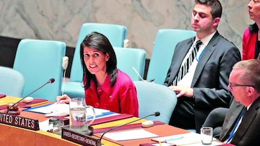 Embajadora de Estados Unidos pide salida de Assad