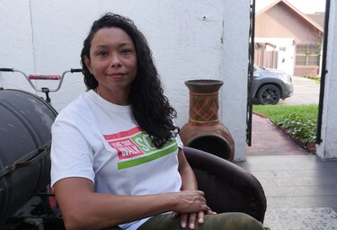 Una escuela en línea une a cientos de niños migrantes a lo largo de la frontera mexicana