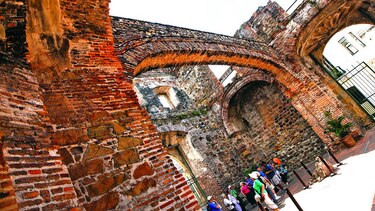 El Arco atractivo del Casco