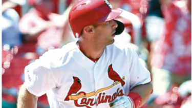 Edmundo Sosa vio acción en victoria de los Cardenales