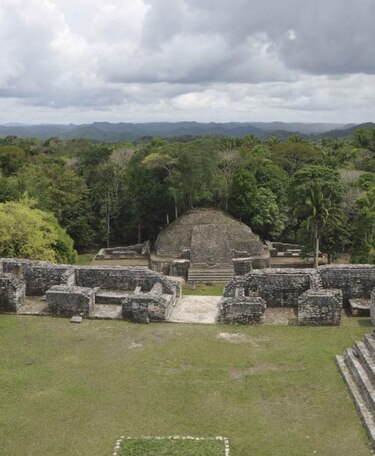 Sequía y problemas demográficos causaron declive maya, dice experto