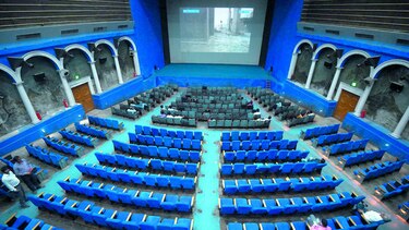 Cierran icónico cine en India