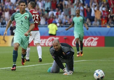 Cristiano Ronaldo resucita a Portugal