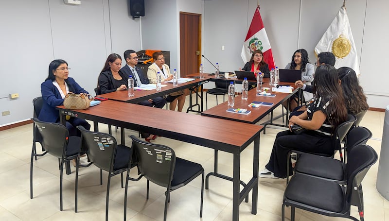 La Fiscalía de Perú investiga el reclutamiento de más de 300 peruanos por parte de Rusia