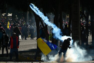La ira indígena se propaga en un Quito militarizado y exhausto
