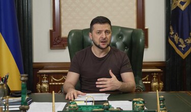 Zelenski denuncia el bombardeo de una escuela en Ucrania y dice estar dispuesto a hablar con Putin