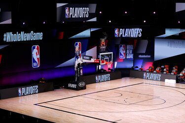Posponen partidos de NBA por boicot de jugadores en protesta por ataque policial