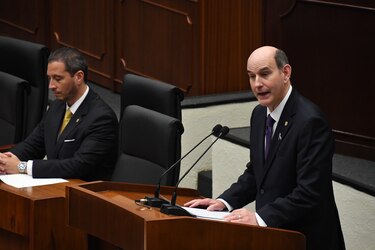 Déficit proyectado sube a 3.5% en el presupuesto 2025, con recortes en subsidios y planilla