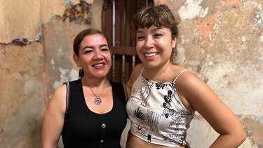 Jenifer de la Rosa, la bebé que sobrevivió la tragedia de Armero, fue adoptada por españoles y se reencontró con su hermana 30 años después