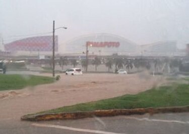 Fuertes lluvias en el país causaron estragos; rescatan a 5 menores