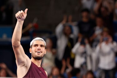 Alcaraz se sobrepone, remonta a Ruud y jugará la final de Tokio con Fritz