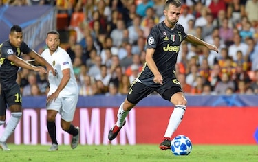 Juventus gana en Valencia pese a jugar con 10 por tarjeta roja a Cristiano Ronaldo