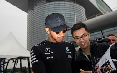 Hamilton quiere un duelo ‘rueda a rueda’ contra Vettel