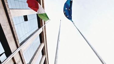 Comisión Europea exige a Italia revisar su presupuesto