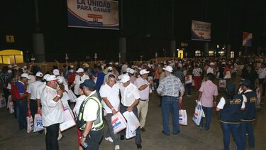 Cierran las mesas de votación para elegir al nuevo CEN del PRD
