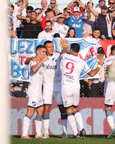 Con Suárez de titular, Nacional gana 1-0 a Liverpool en la liga uruguaya