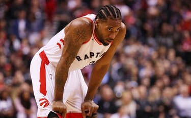 La NBA multa a los Clippers por 'cortejar' a Kawhi Leonard