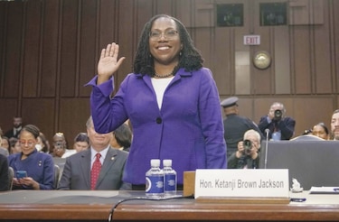 Nominación de primera mujer negra a la Corte de Estados Unidos, en debate