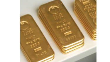 Oro supera los $1,200 la onza por retroceso del dólar