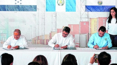 El Salvador se suma a la unión aduanera
