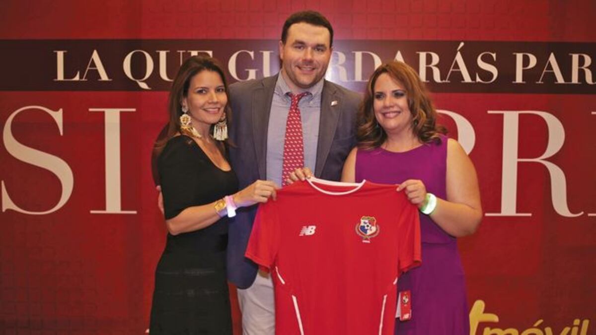 Grupo Rey inicia promo de camisetas oficiales de entrenamiento de la ...