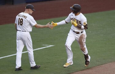 Padres vencen a Filis para igualar 1-1 la Serie de Campeonato de la Liga Nacional