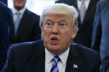 Donald Trump acusa a la derecha republicana por fracaso de reforma de la salud