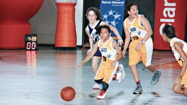 Entra en acción el baloncesto Kiwanis