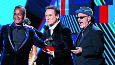 Omar Alfanno Y Erika Ender ganan el Grammy Latino
