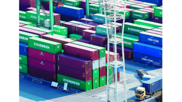 Japón registra superávit comercial