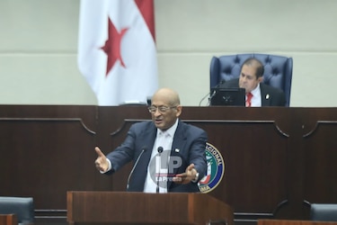 Ministro Alexander presenta ante la Asamblea el presupuesto del Estado para 2023 que asciende a $27,162.9 millones