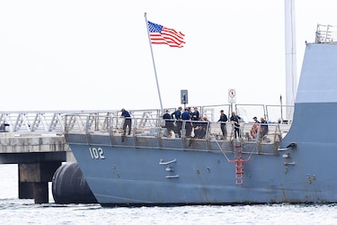 Buque destructor lanzamisiles del Ejército de Estados Unidos hace una ‘visita de cortesía’ en Panamá