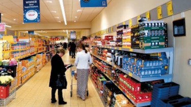 Confianza del consumidor en EU cae a un mínimo en 11 meses