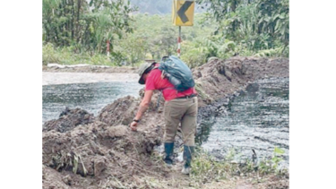 Ecuador ordena acciones urgentes tras derrame de crudo