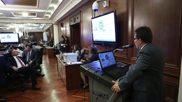 Presidente pide acelerar proyecto de readecuación de los corredores