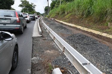 Denuncian retrasos y falta de transparencia en proyecto vial de calle Demetrio H. Lakas