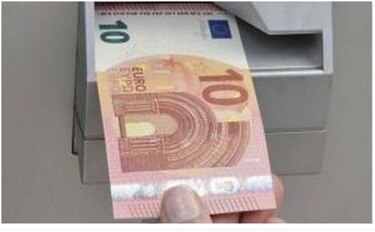 El nuevo billete de 10 euros es más difícil de falsificar que el anterior