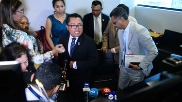 Arquesio Arias se mantiene en la curul y dice ser víctima de una 'conspiración'