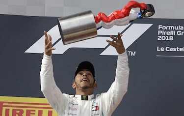 Hamilton va por su tercera victoria seguida y alejarse de Vettel