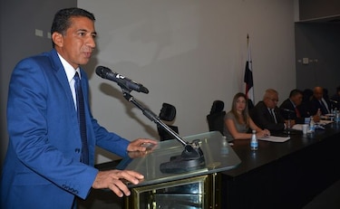 Autoridad de Aseo tiene 30 camiones inservibles y revisará contrato por manejo de relleno sanitario
