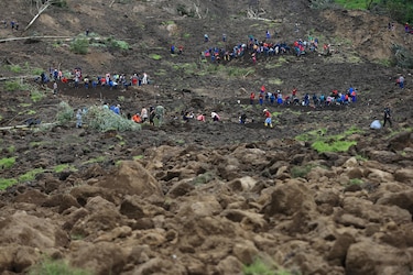Asciende a 27 la cifra de fallecidos por alud en zona andina de Ecuador